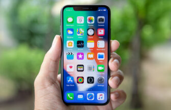 スマートフォン画面に並んでいるアプリ